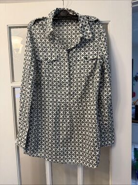 TORY BURH Button-Up Tunic Shirt in White and Dark Green